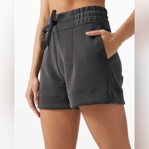 Lululemon | Soft Ambitions Shorts